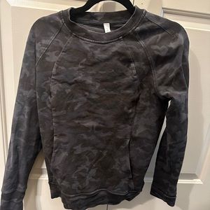 Lululemon crew neck camo sweatshirt